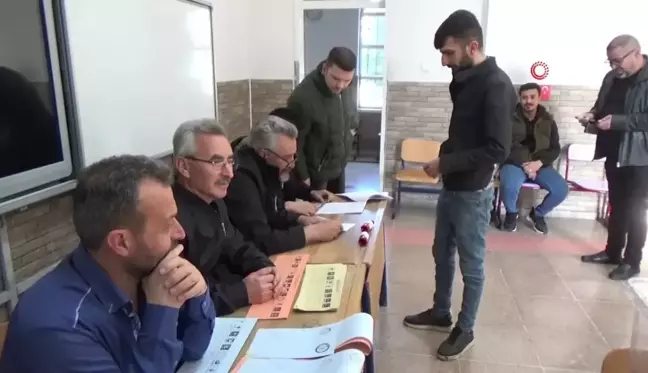 Samsun'da oy kullanma işlemi başladı
