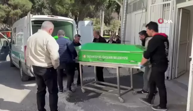 Gaziantep'te otomobilin çarptığı motosikletteki genç hayatını kaybetti