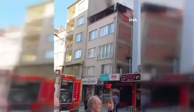 Balıkesir'de çatı yangını