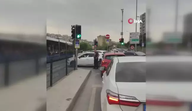 Alibeyköy'de tramvay arızası trafikte uzun kuyruk oluşturdu