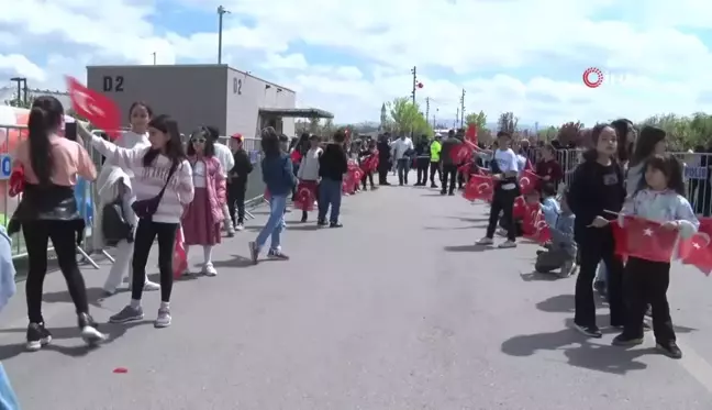 TRT 46. Uluslararası 23 Nisan Çocuk Şenliği'nde Çocuklar Bir Araya Geldi