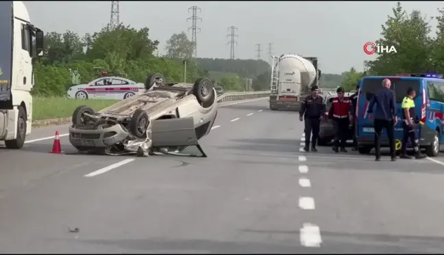 Sakarya'da ciple çarpışan otomobil takla attı: 1 yaralı