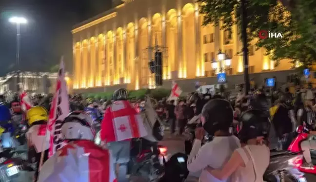 Gürcistan'da 'Yabancı Etkinin Şeffaflığı' yasa tasarısına karşı protestolar devam ediyor