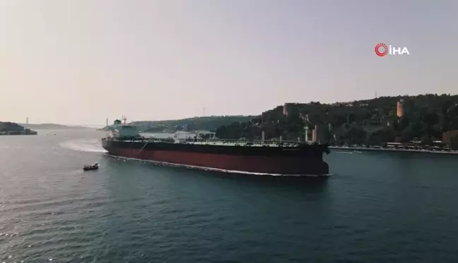 İstanbul Boğazı gemi trafiğine tekrar açıldı