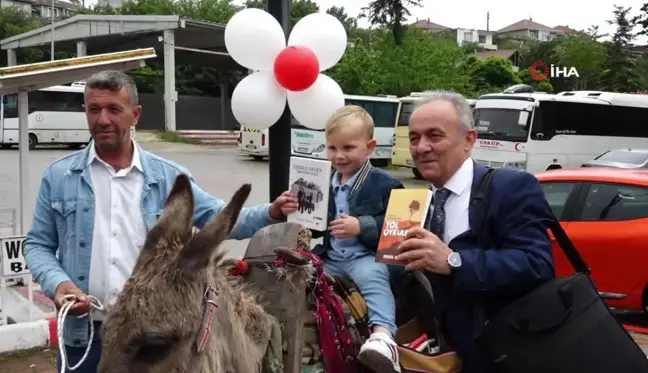 Eşekle köy köy gezip kitap dağıtıyor Türkiye'nin 'Eşekli Dostoyevski'nin son durağı Kırklareli oldu