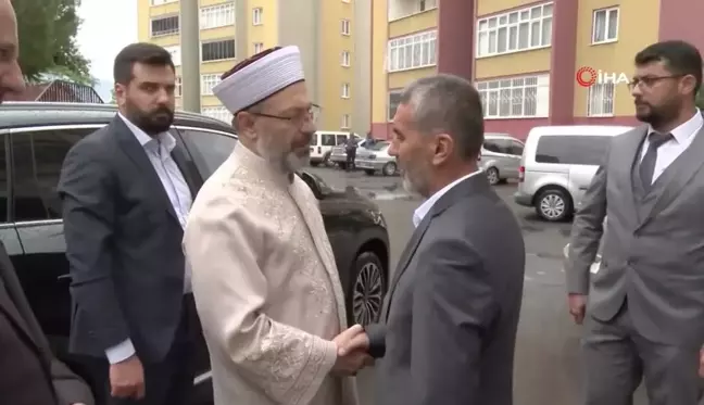 Diyanet İşleri Başkanı Erbaş, 6 Şubat depreminde vefat eden imam hatibin ailesini ziyaret etti