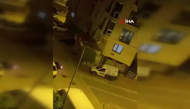 Esenyurt'ta çalıntı motosikletle kaçarken kaza yapan şahıs ile polis arasında kovalamaca kamerada