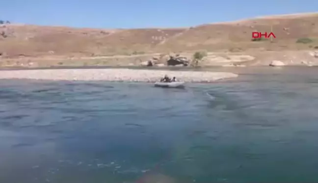 Dicle Nehri'nde mahsur kalan 4 kişi AFAD tarafından kurtarıldı