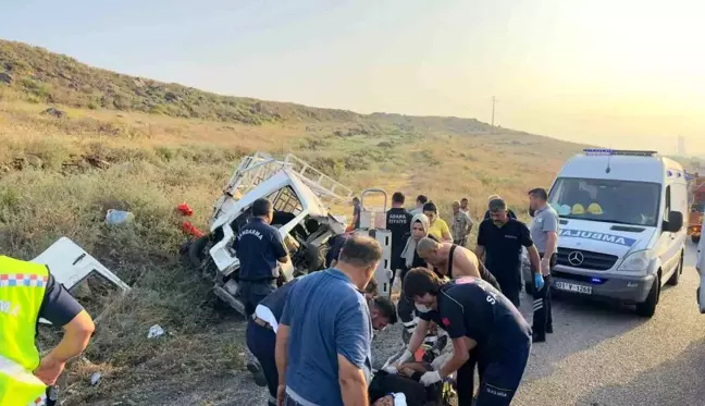 Adana'da Tır ve Kamyonet Çarpışması: 3 Ölü, 2 Yaralı