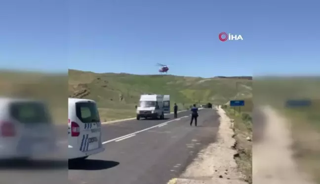 Tekman'da otomobil takla attı, yaralılar ambulans helikopterle hastaneye kaldırıldı