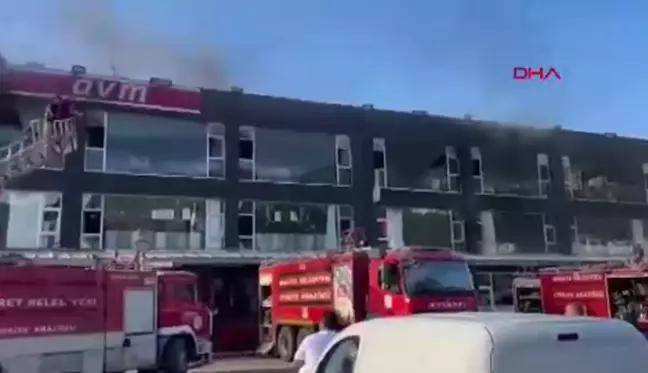 Amasya'da bir alışveriş merkezinde çıkan yangın söndürüldü