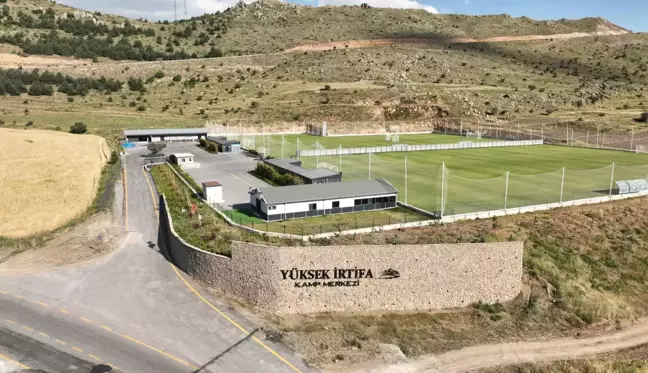 Erciyes Yüksek İrtifa Kamp Merkezi Futbol Takımlarına Ev Sahipliği Yapıyor