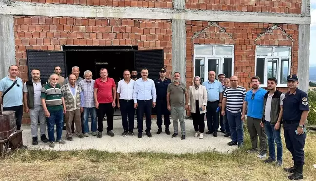 Sinop'un Boyabat ilçesinde Kaymakam Enver Yılmaz köy ziyaretlerinde bulundu