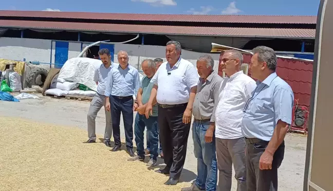 Niğde'de Arpa Üreticileri Sorunlarını Anlattı