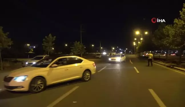 Diyarbakır'da hız yapılan bölgede trafik denetiminde cezalar kesildi