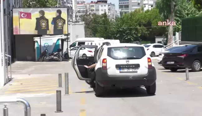 İzmir'de sağanak yağış sonucu elektrik akımına kapılan 2 kişi hayatını kaybetti