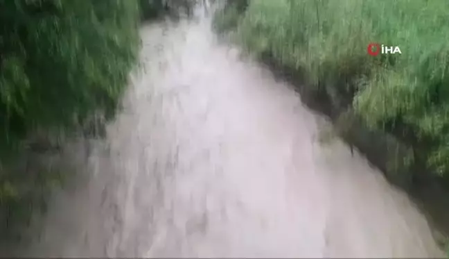 Erzurum'da yoğun yağış heyelan ve seli beraberinde getirdi