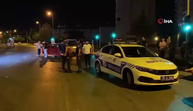 Kayseri'de 2 otomobil çarpıştı: 4 yaralı