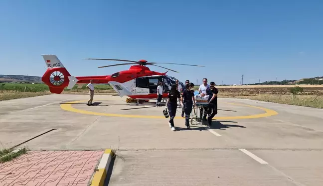 Diyarbakır'da Yaralı Adam Ambulans Helikopterle Hastaneye Ulaştırıldı