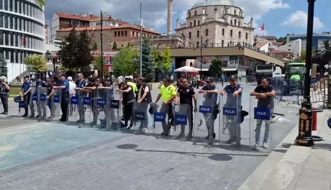 Bolu'dan Ankara'ya yapılmak istenen yürüyüşe polis engeli