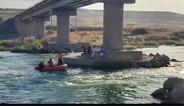 Diyarbakır'da Baraj Kapaklarının Açılması Sonucu Mahsur Kalan 4 Kişi Kurtarıldı