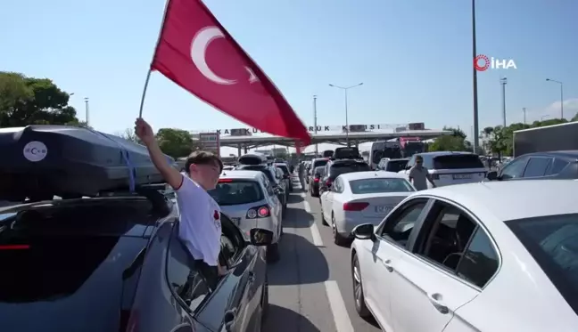 Sınır Kapılarında Gurbetçi Rekoru: 4 Milyondan Fazla Yolcu Giriş Çıkış Yaptı