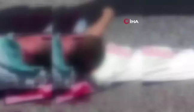 TEM'de feci kaza, tırın çarptığı hafif ticari araç kağıt gibi ezildi: 1'i ağır, 2 yaralı