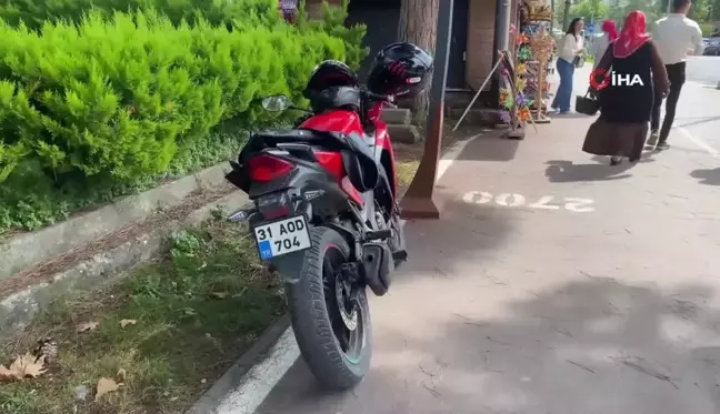 Yolun Karşısına Geçerken Motosikletin Çarptığı Kadın Yaralandı