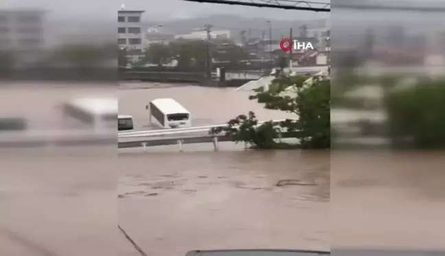 Japonya'da Sel ve Toprak Kaymaları: 3 Kişi Kayıp