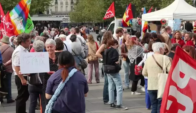 Paris'te Mayın ve Bombalar Nedeniyle Uzuvlarını Kaybedenlere Destek Gösterisi