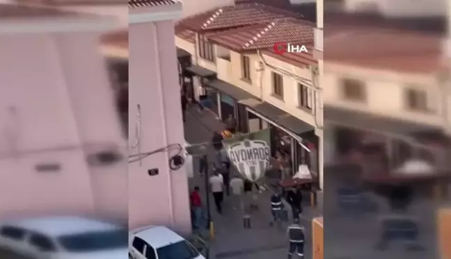 İzmir'de Husumetliye Kurban Giden Adam Vurularak Öldürüldü