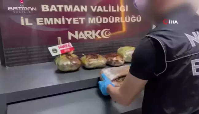 Batman'da Uyuşturucu Kaçakçılığı Operasyonu: 8 Kilo Skunk Ele Geçirildi