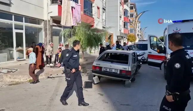 Kaldırıma Çarpan Otomobil Takla Attı: 2 Yaralı