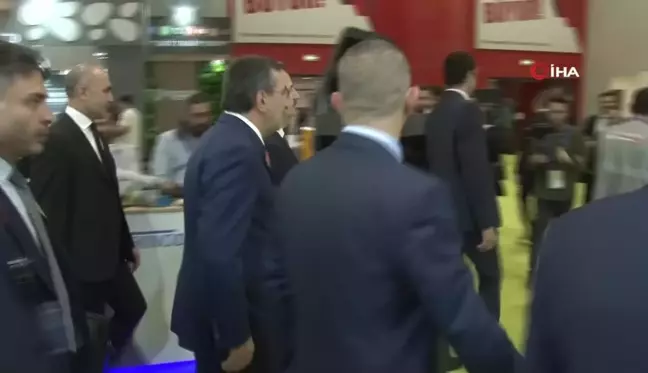 Cumhurbaşkanı Yardımcısı Yılmaz, SAHA EXPO'yu Ziyaret Etti