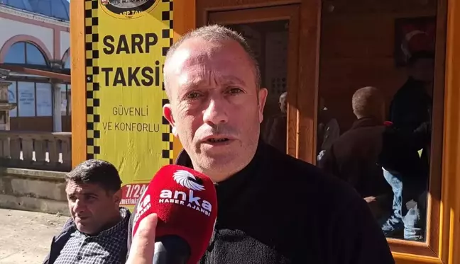 Sarp Sınır Kapısı'nda Çalışan Taksici Esnafı: 