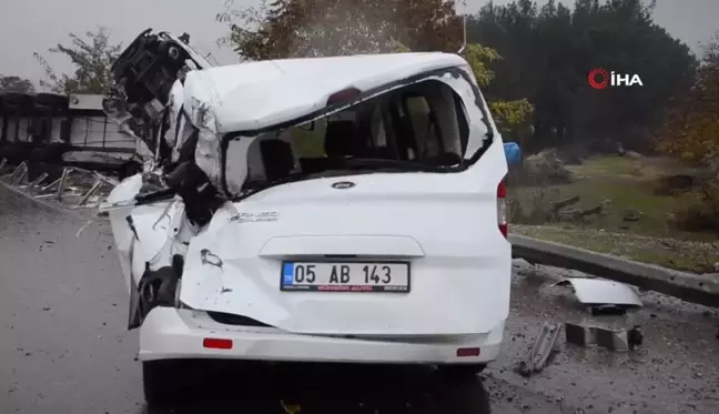 Amasya'da Kazaya Müdahale Eden Polis Otosuna Tır Çarptı