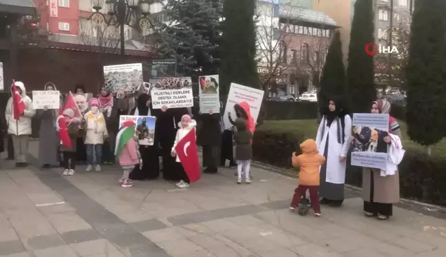 Sağlık çalışanları protestolarını 52'ncü haftada sürdürdü