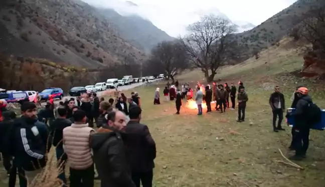 Van'da Dağdan Düşen Kaya Parçaları Çobanların Üzerine Düştü: 1 Ölü, 1 Yaralı