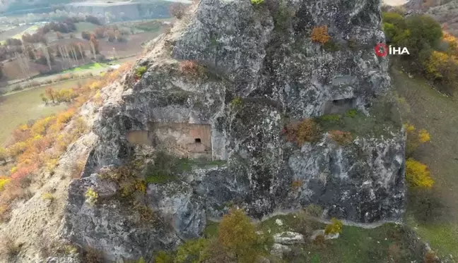 Çördük Kalesi ve Kaya Mezarları Turizme Kazandırılmayı Bekliyor