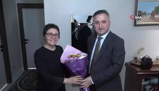 Kansere Yakalanan Öğretmen, Öğrencilerine Kavuşmak İçin Gün Sayıyor