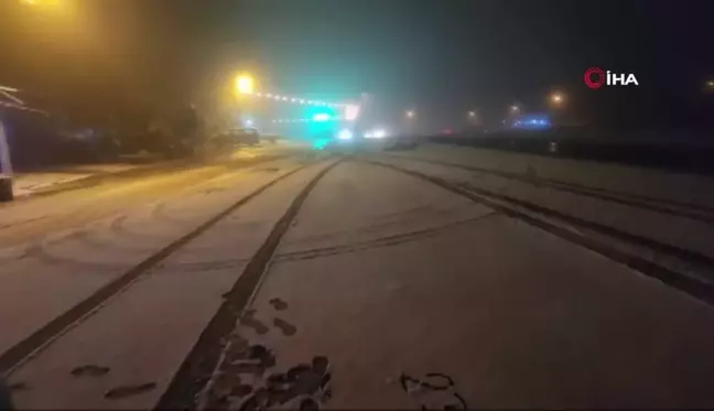 Denizli'de Mevsimin İlk Kar Yağışı Trafiği Olumsuz Etkiledi