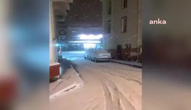 Karabük'te Yoğun Kar Yağışı Etkili Oluyor