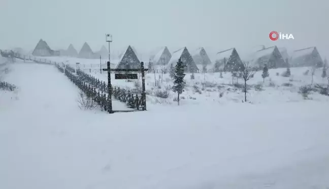 Yıldız Dağı Kayak Merkezi'nde Kar Kalınlığı 10 Santimetreye Ulaştı