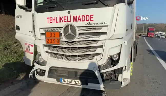 Kocaeli'de Kimyasal Madde Yüklü Tanker Kazası