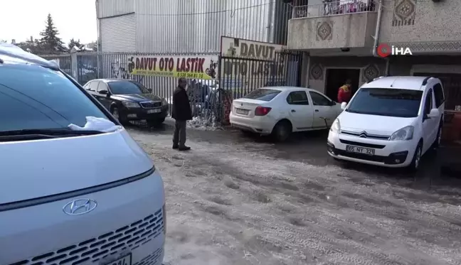 Van'da Kış Lastiği Kuyruğu Büyüyor