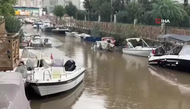 Marmaris'te Sağanak Yağışlar Balıkçı Teknesini Suya Gömdü