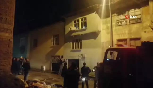 Isparta'da Ahşap Evde Yangın