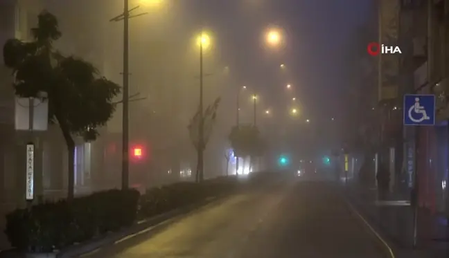 Çanakkale Boğazı Yoğun Sis Nedeniyle Transit Geçişlere Kapandı