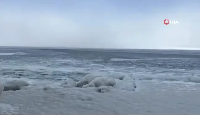 Çıldır Gölü'nde Kutupları Aratmayan Manzaralar