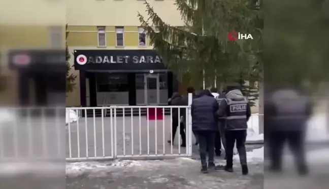 Bayburt'ta Kaçak Göçmenleri Ülkeye Sokmaya Çalışan 4 Organizatör Yakalandı